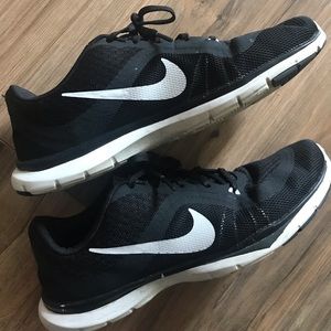 Nike training shoes Flex TR 6;  women’s size 7